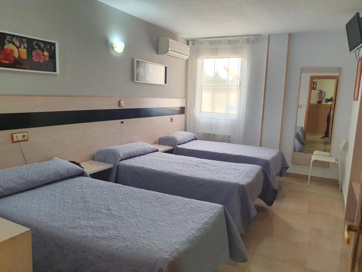 Hostal Fronton Alcobendas Exterior foto