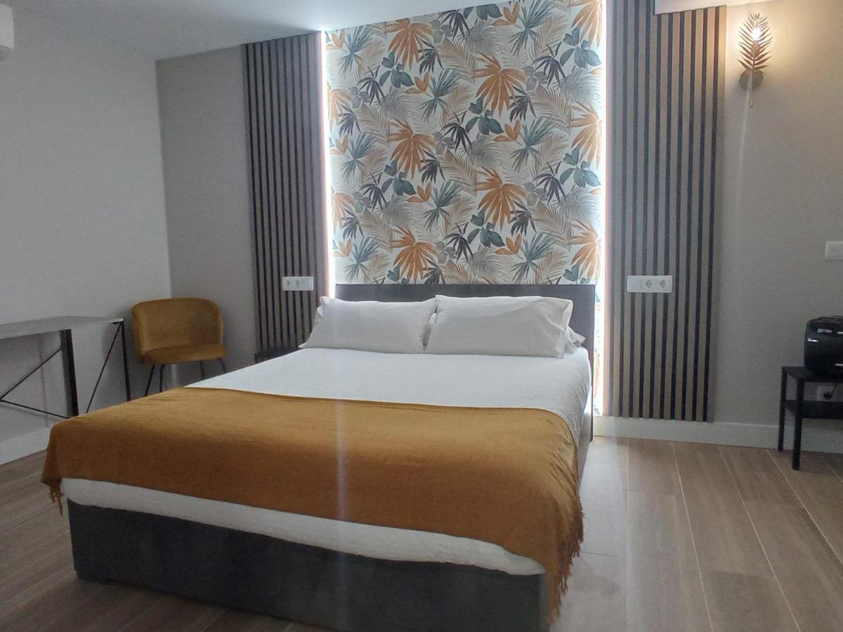 Hostal Fronton Alcobendas Exterior foto